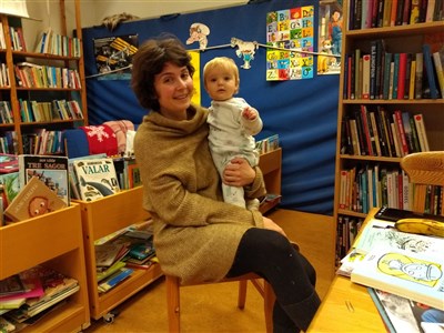 Virginia med dotter Clara på besök. Foto: Nilla Söderqvist
